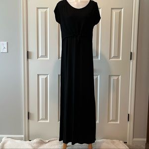 Latched Mama Black Drawstring Nursing Short Sleeve Maxi Dress